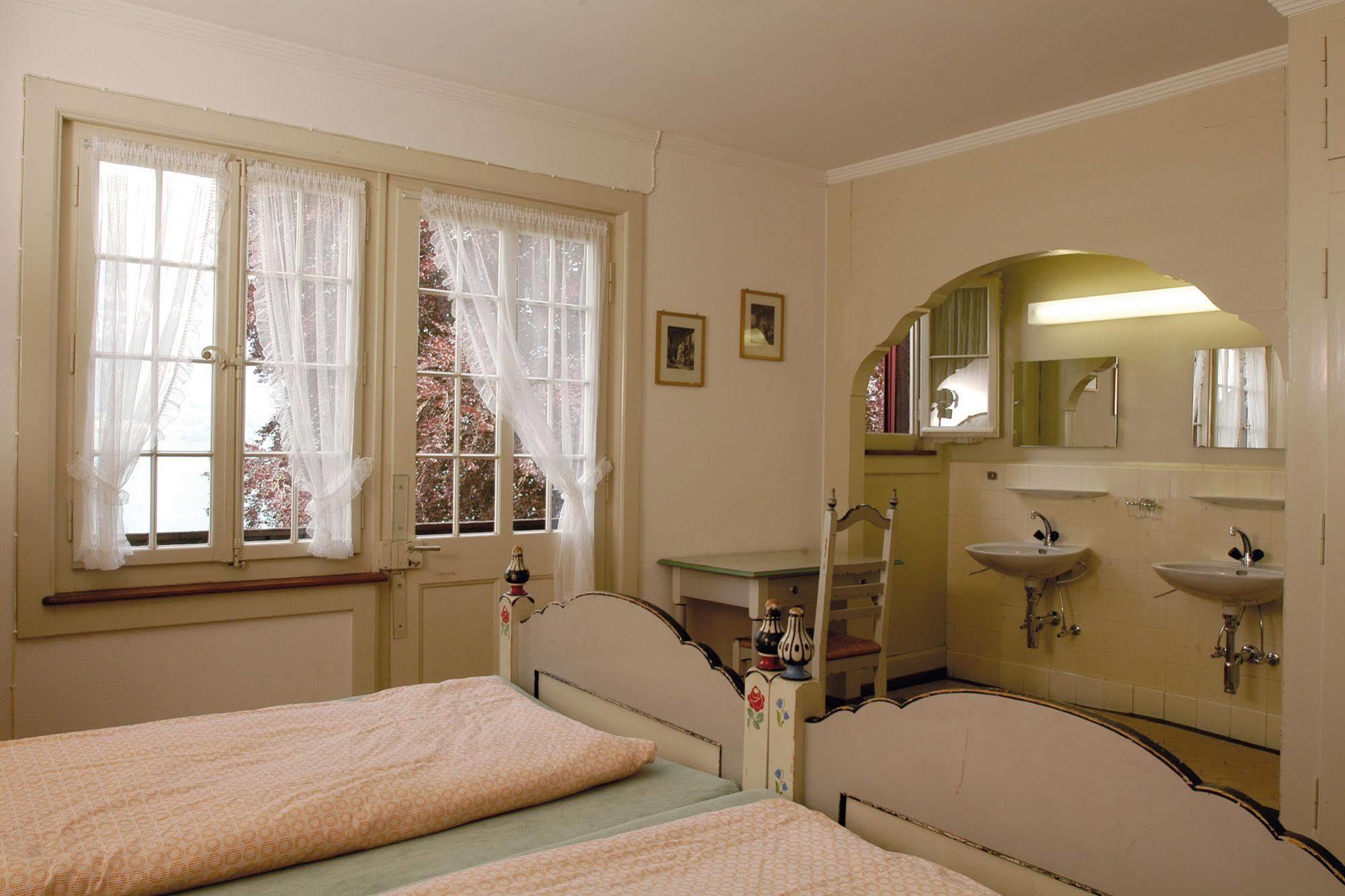 Leissigen Youth Hostel Екстериор снимка