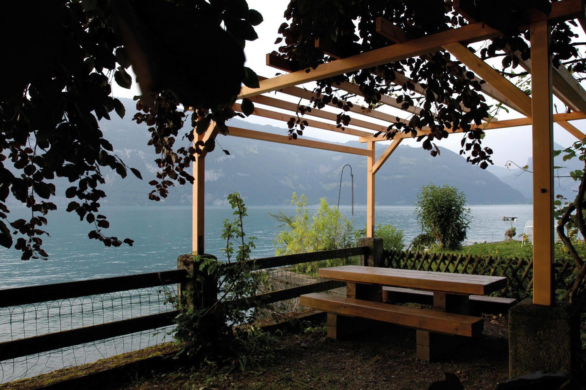 Leissigen Youth Hostel Екстериор снимка